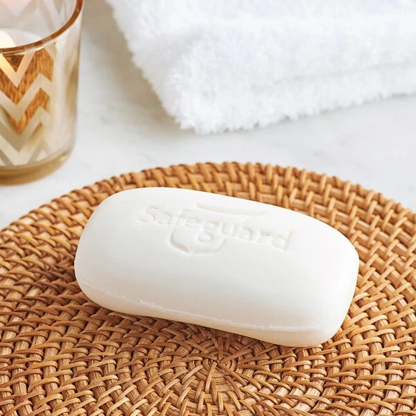 Safeguard™ Safeguard 21855 4 Oz. White Bar Soap 8 Count - 6/Case 3 Safeguard™ Safeguard 21855 4 Oz. White Bar Soap 8 Count - 6/Case